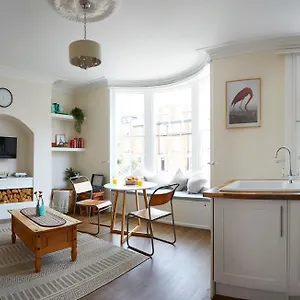 https://host-stay-marine-sands.yorkshirehotels.net